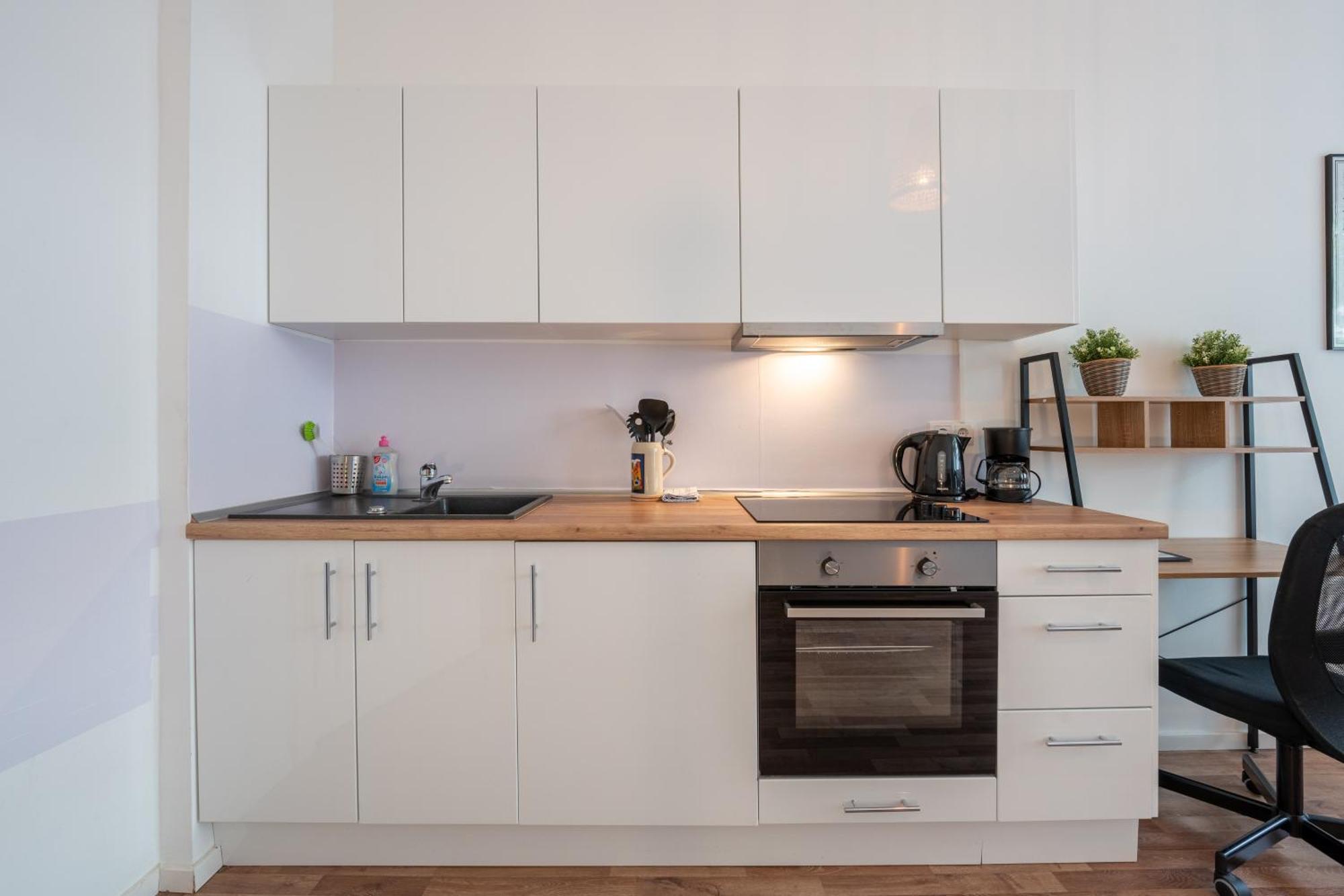 Modern, Central Flat With Workspace Берлин Экстерьер фото